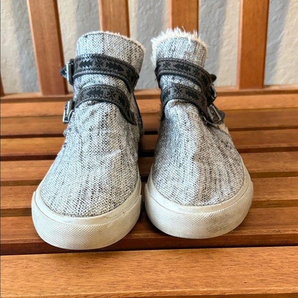 Cozy Gray Ankle Booties with Buckle Detail - Picture 1 of 5